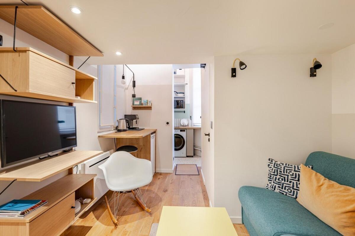 Stylish Duplex In Vibrant Center *